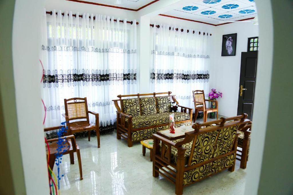 Indusara Villa Bentota Dış mekan fotoğraf