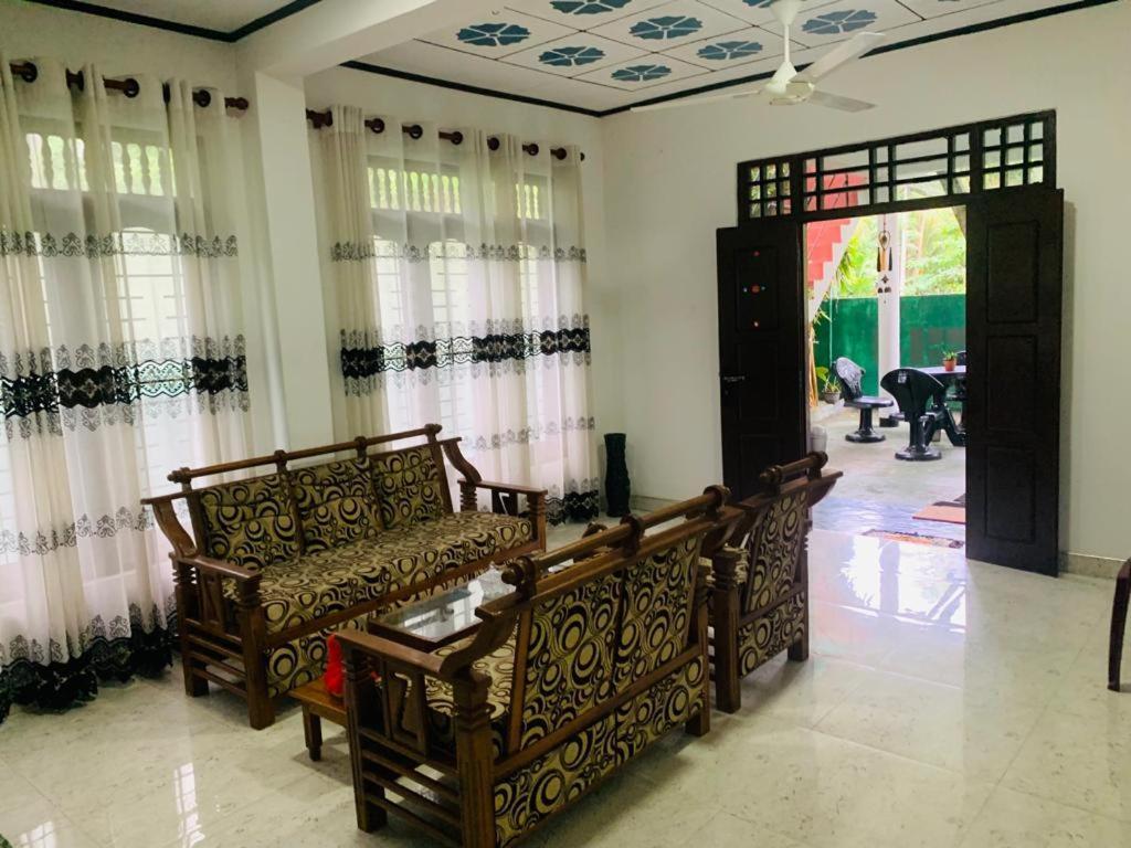 Indusara Villa Bentota Dış mekan fotoğraf